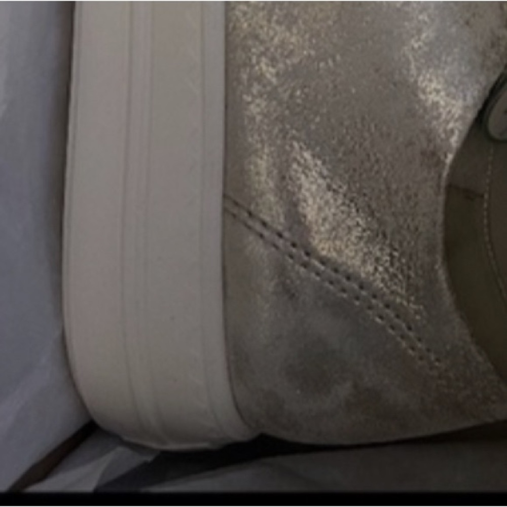 Metallic leather sneakers. US 7.5 Never worn
